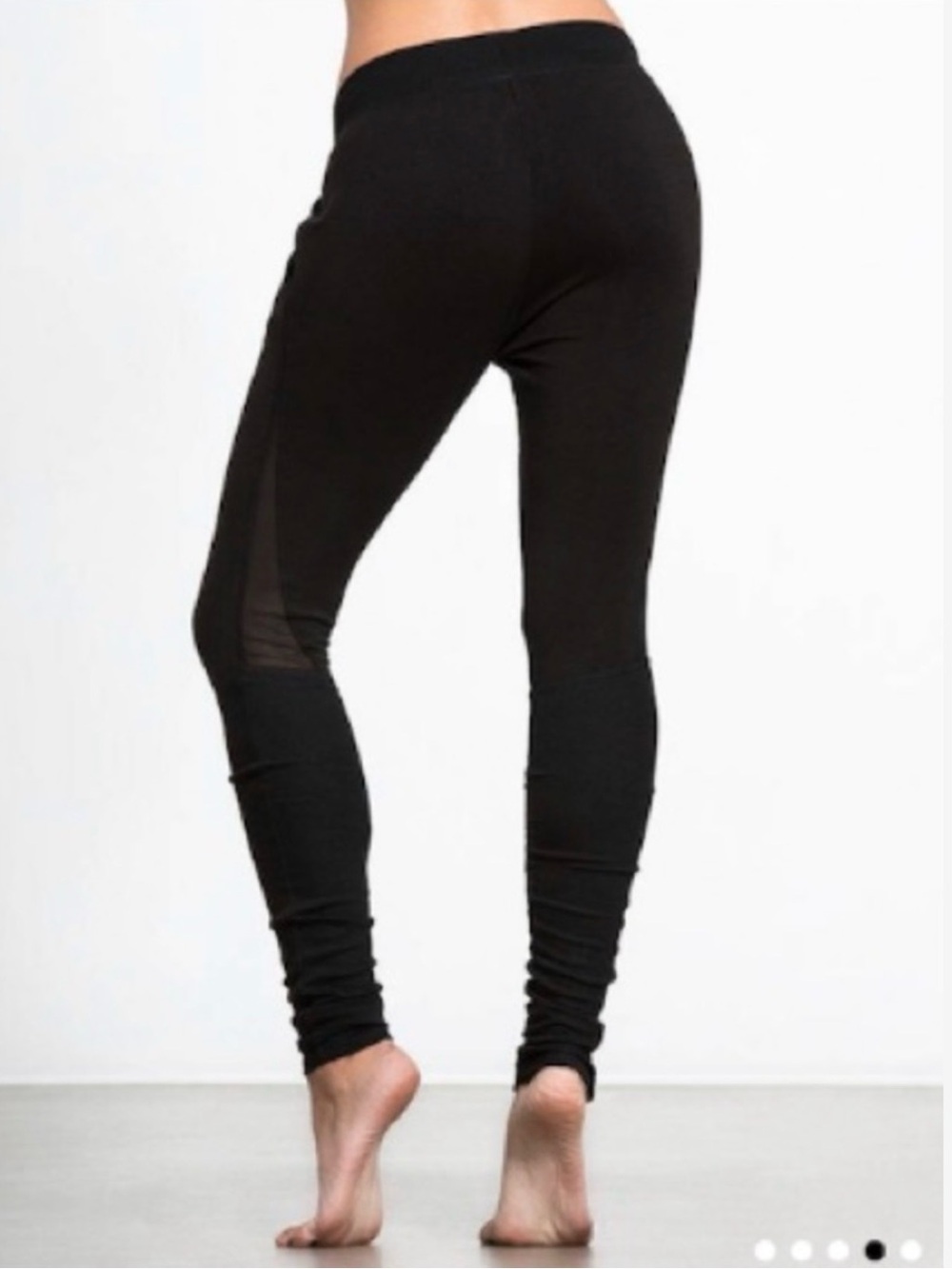 Alo Yoga Women’s Yan Sweat Pant In Charcoal Gray - Picture 3 of 9